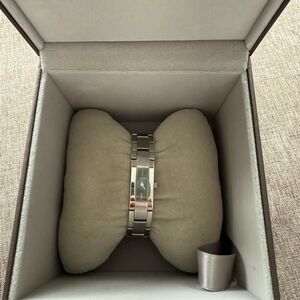 GUCCI Stainless Steel Watch 4600L. Vintage.  Bracelet style. Price firm.